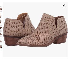 IN SEARCH OF Lucky Brand Feyan Ankle Bootie size 6 (ISO - do not purchase)